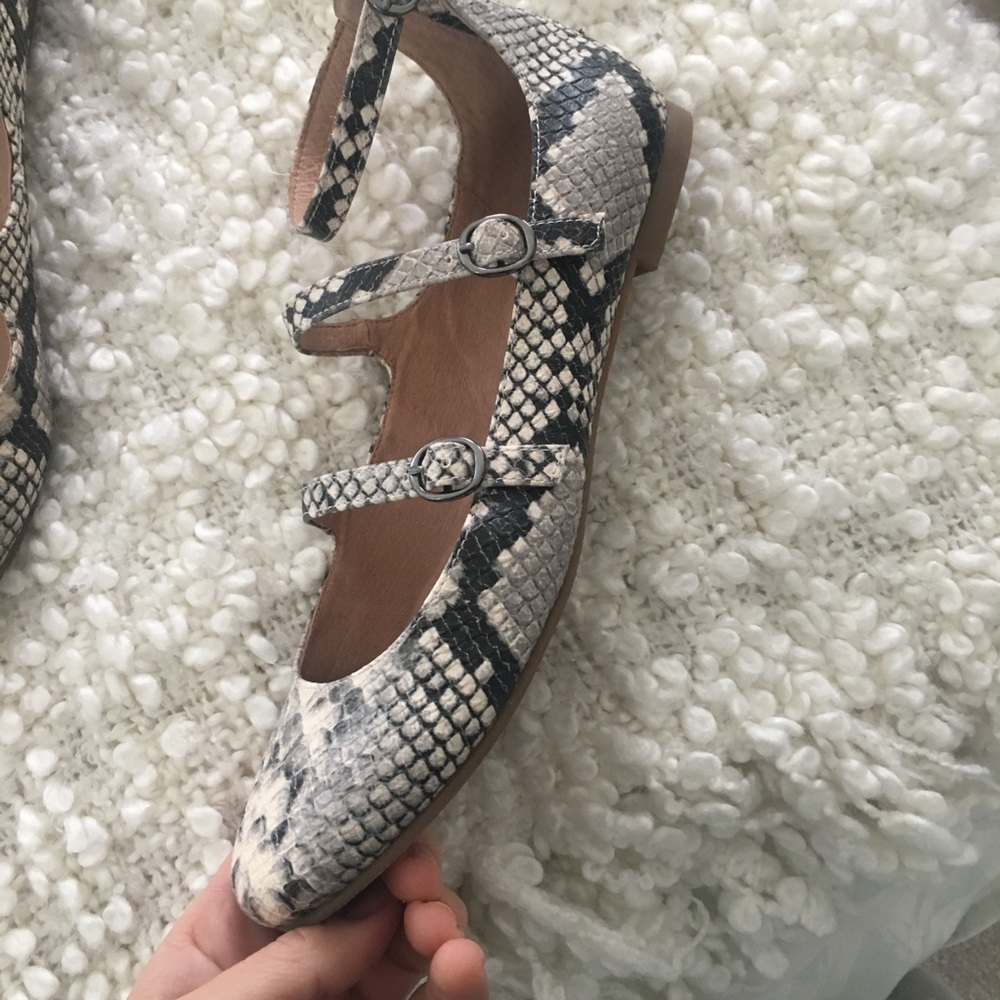 Steve Madden snake print Mary Janes